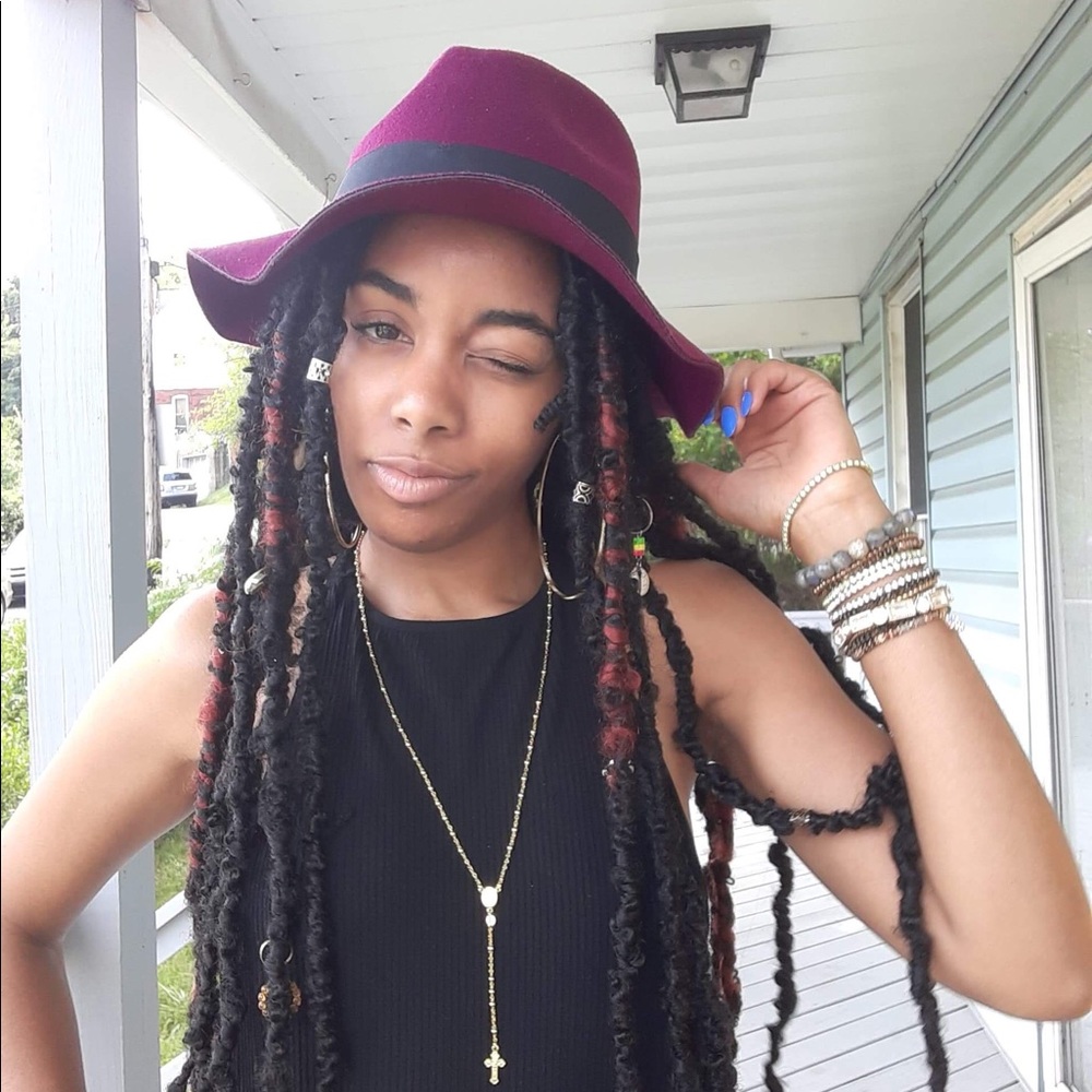 Meet your Posher, Shawna